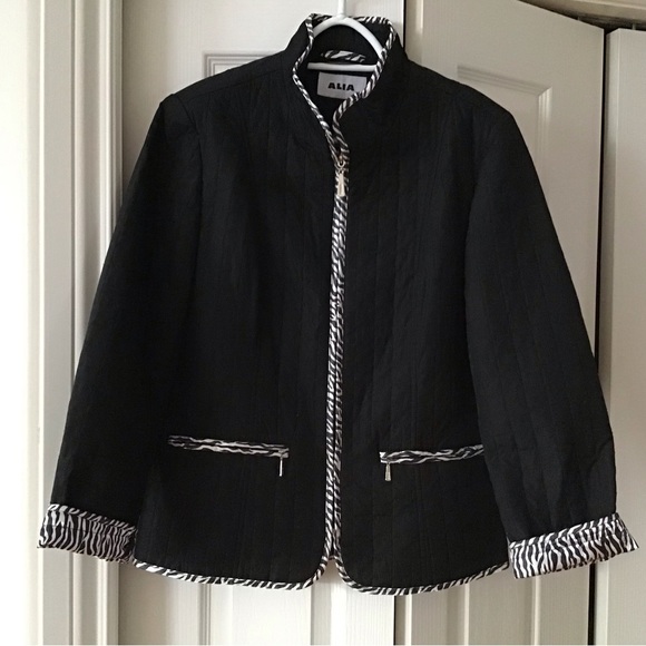 Alia Jacket - Picture 2 of 8